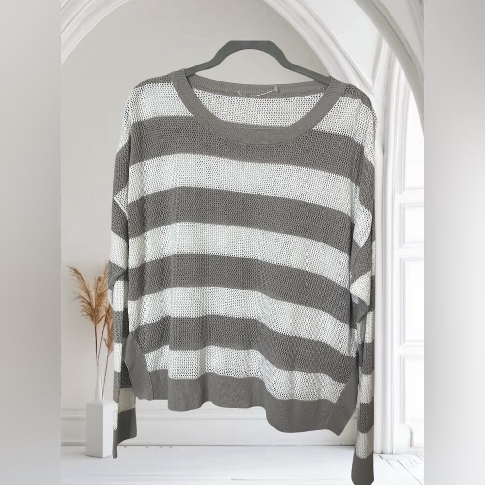 Planet By Lauren G NWOT Gray White Stripe open Knit Oversized Sweater OSFA